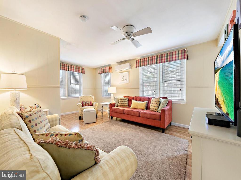 1003 N. Central Avenue, Surf City (Bay Side)