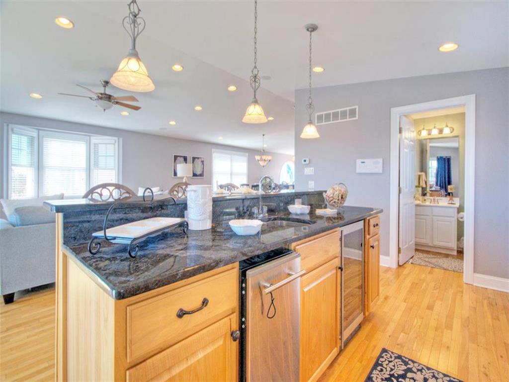 8208 Landis Avenue, Sea Isle City (Center)