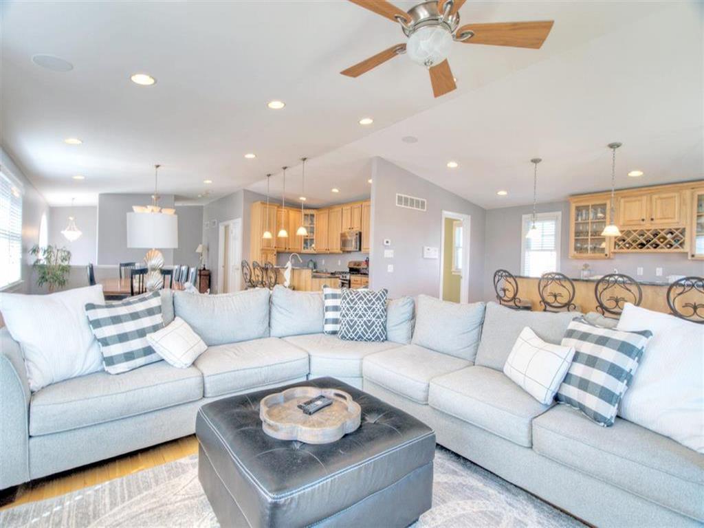 8208 Landis Avenue, Sea Isle City (Center)