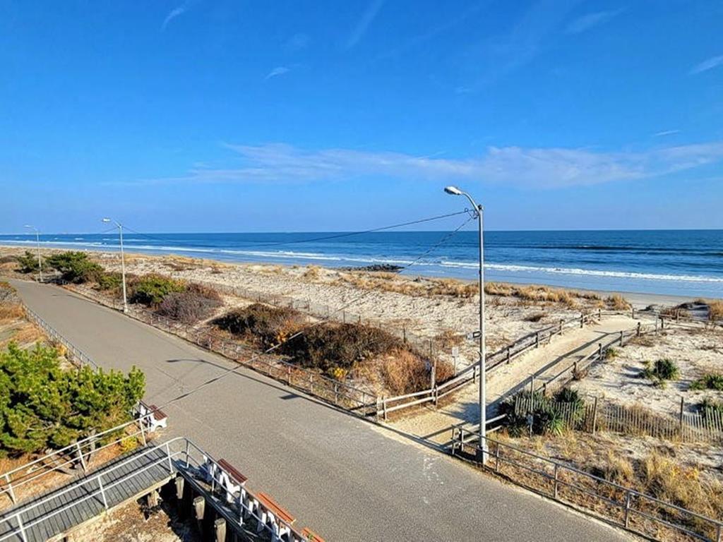 3400 Promenade - 3H, Sea Isle City (Beach Front)