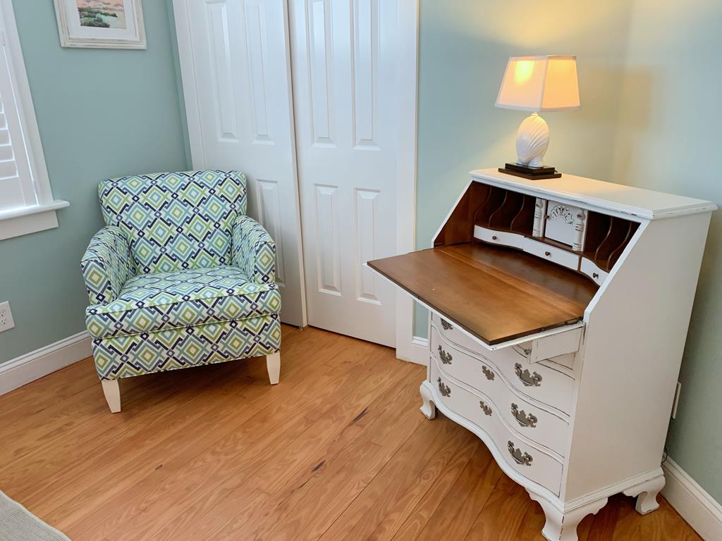 Recently Renovated Condo! Perfect Location! | Photo 14