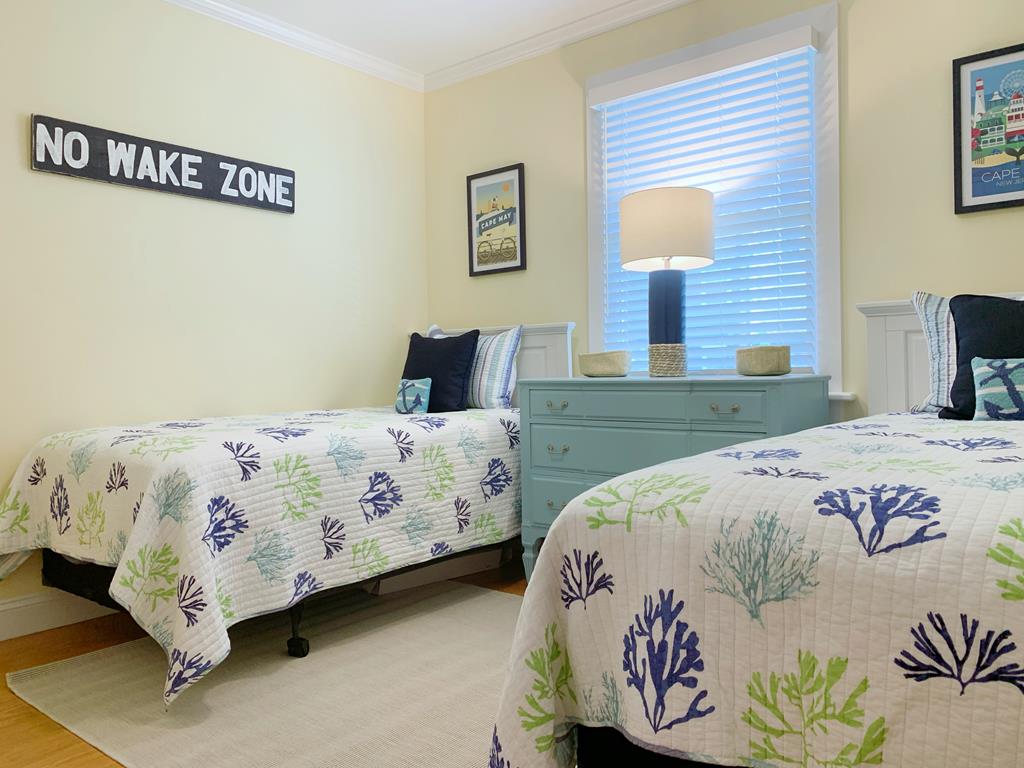 Recently Renovated Condo! Perfect Location! | Photo 16