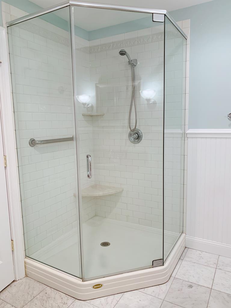 Recently Renovated Condo! Perfect Location! | Photo 19