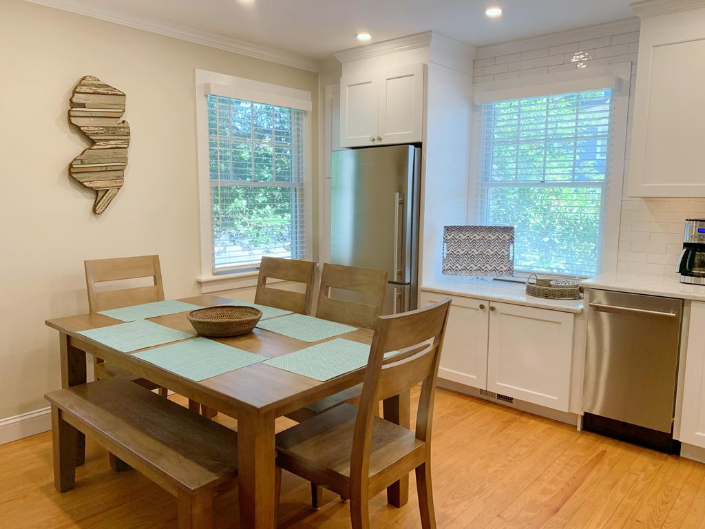 Recently Renovated Condo! Perfect Location! | Photo 22