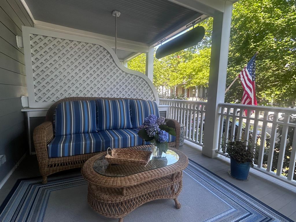 Recently Renovated Condo! Perfect Location! | Photo 5