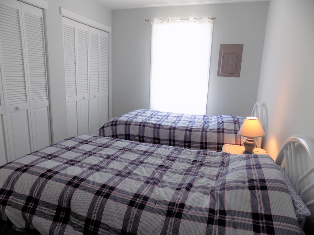 Quiet Quad - 1351 Vermont Ave - Unit A | Photo 14