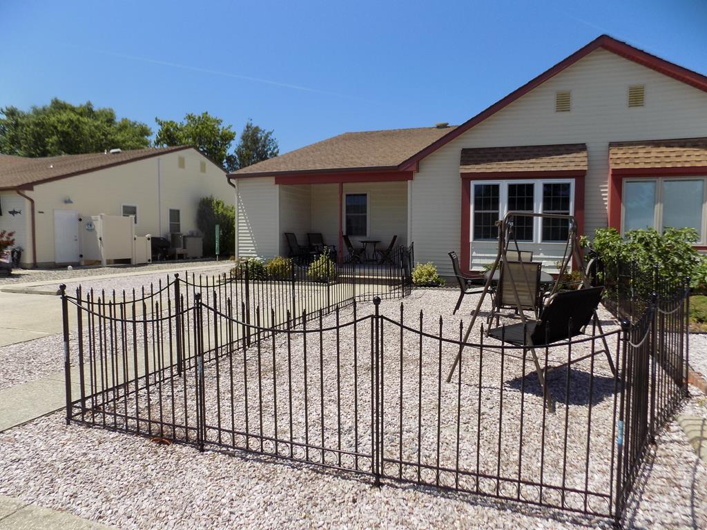 Quiet Quad - 1351 Vermont Ave - Unit A | Photo 18