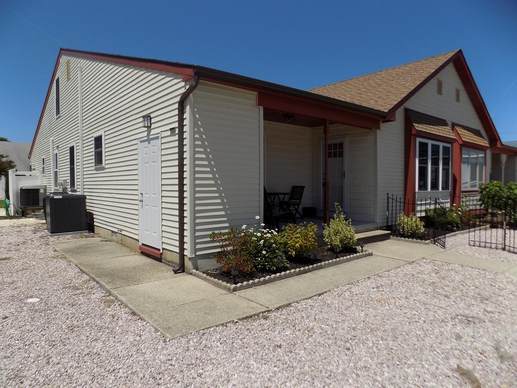 Quiet Quad - 1351 Vermont Ave - Unit A | Photo 20