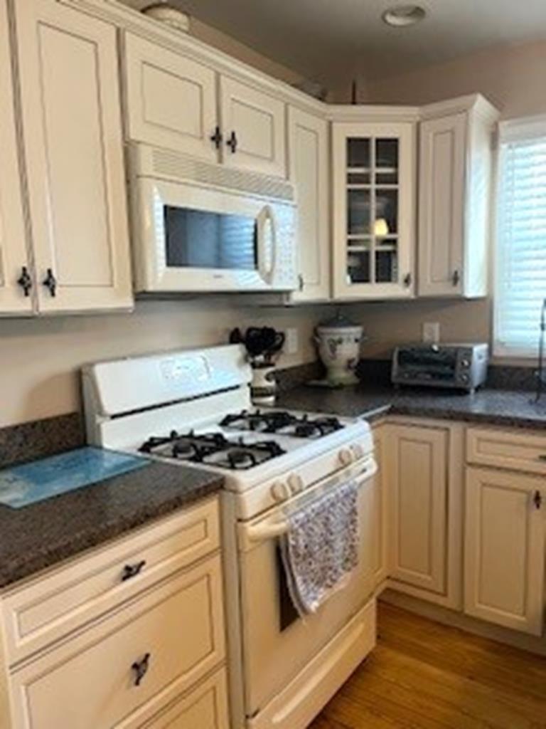 105 E 28th Street, Beach Haven Gardens (Ocean Side)