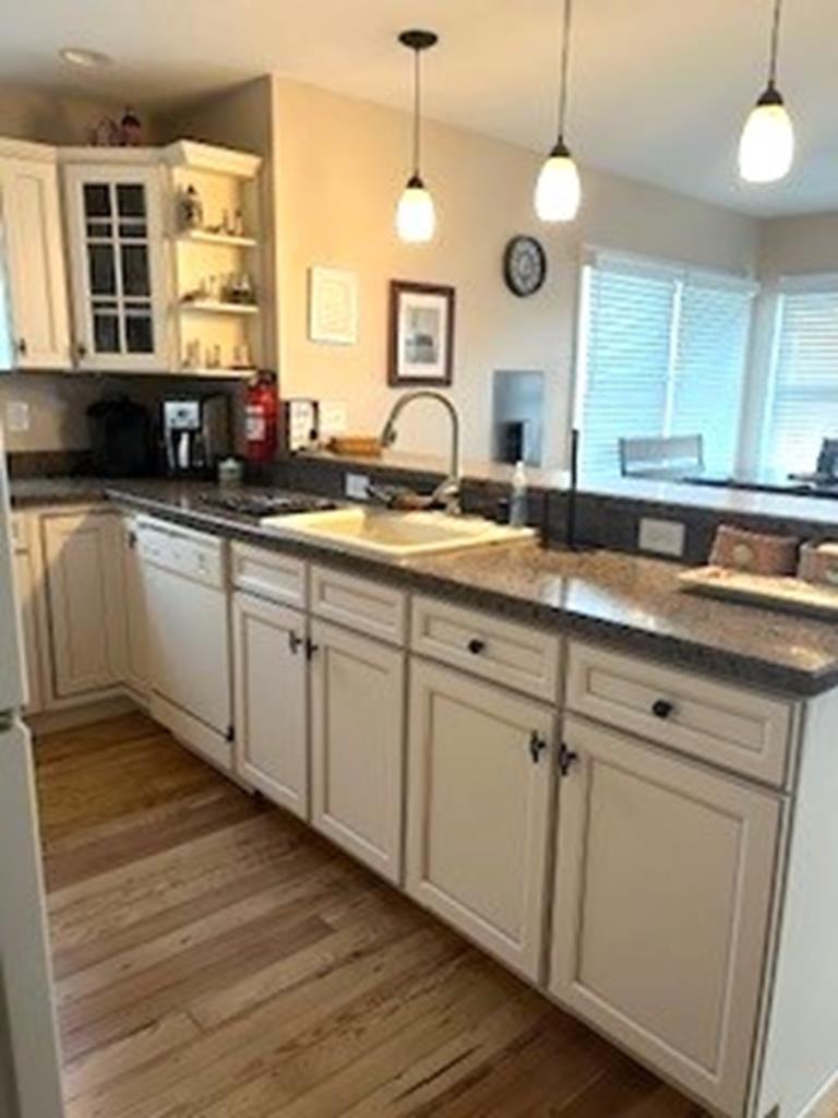 105 E 28th Street, Beach Haven Gardens (Ocean Side)