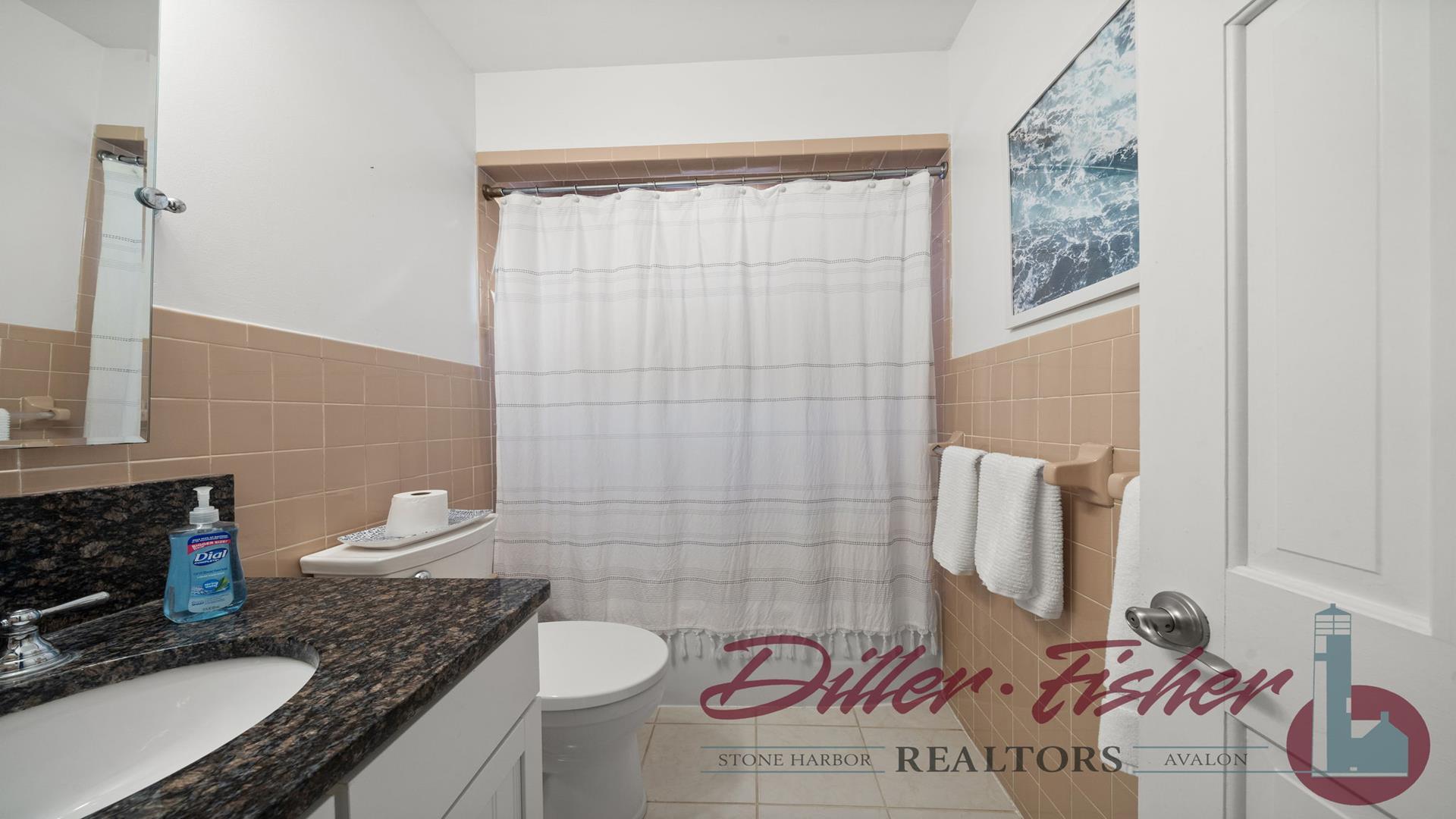 171 25th Street, Avalon (Center)