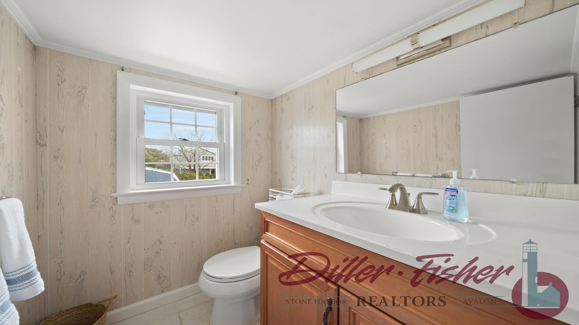 171 25th Street, Avalon (Center)