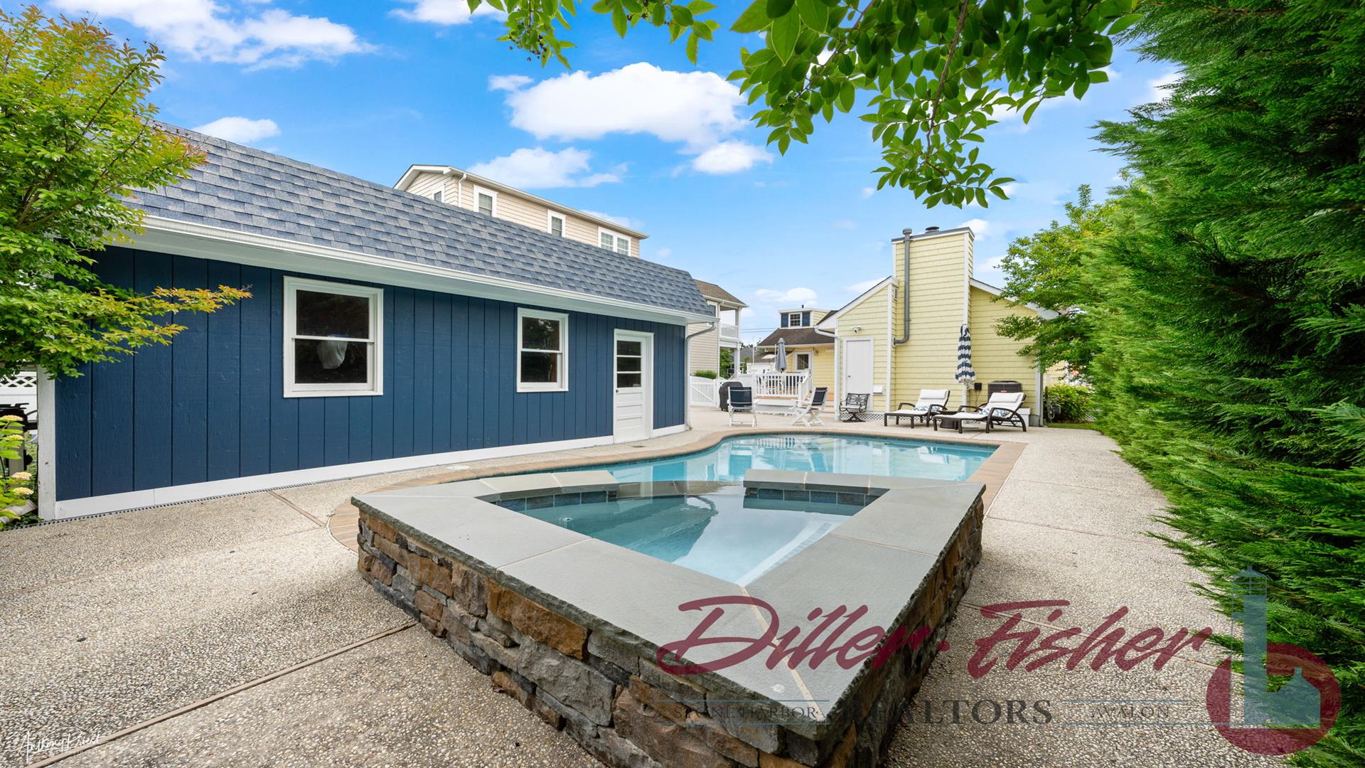 171 25th Street, Avalon (Center)