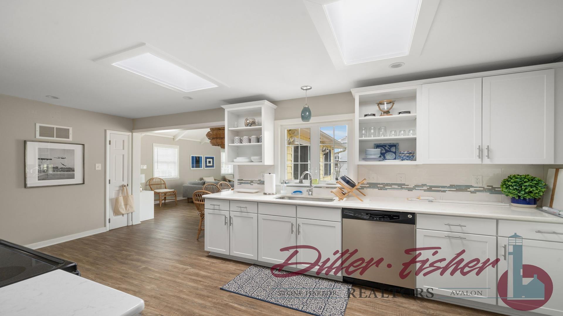 171 25th Street, Avalon (Center)