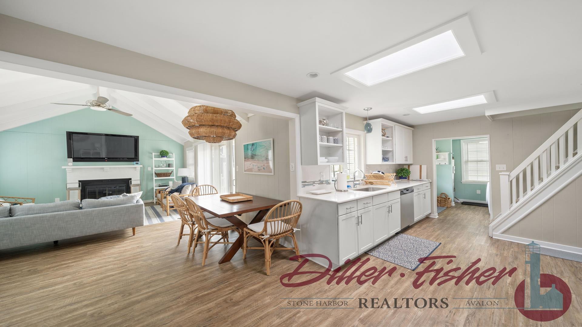 171 25th Street, Avalon (Center)