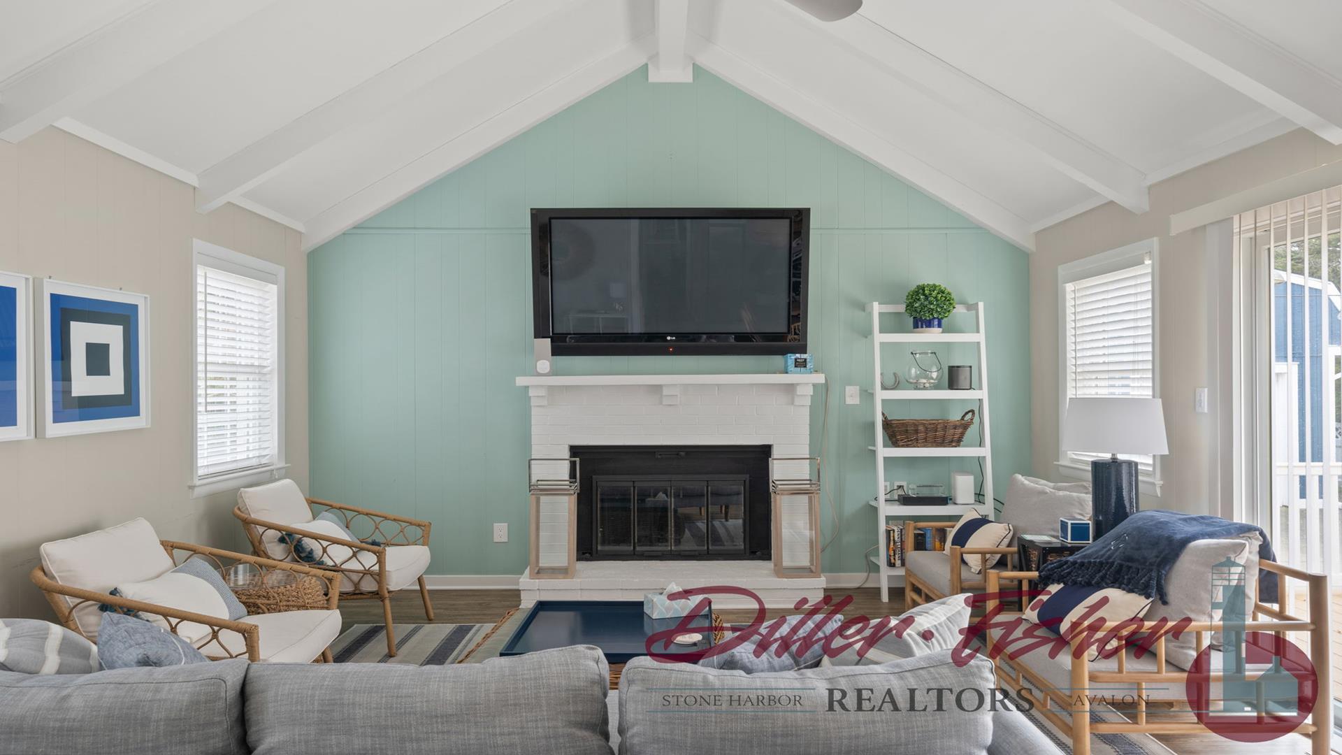 171 25th Street, Avalon (Center)