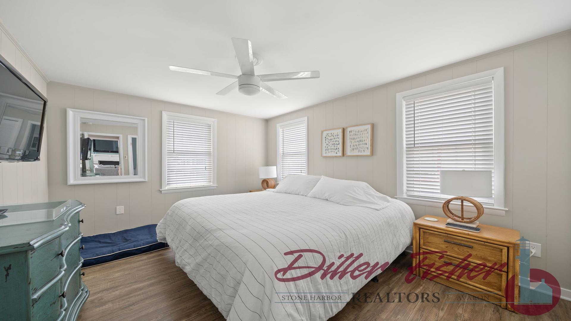 171 25th Street, Avalon (Center)