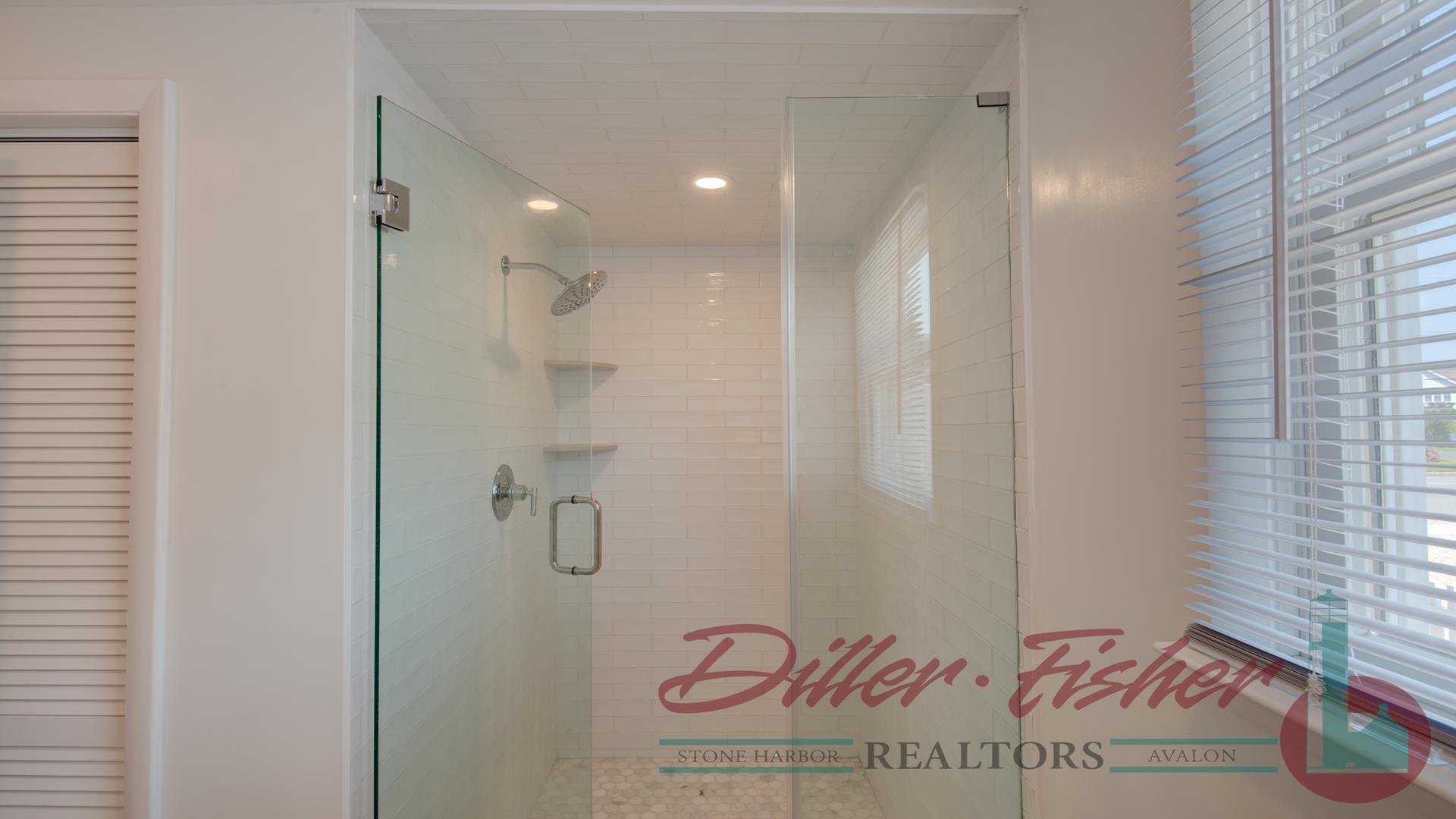 10014 First Avenue, Stone Harbor (Beach Block)