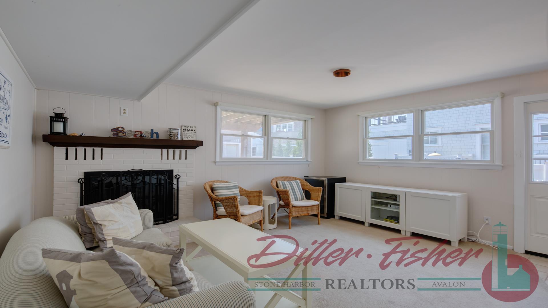 10014 First Avenue, Stone Harbor (Beach Block)