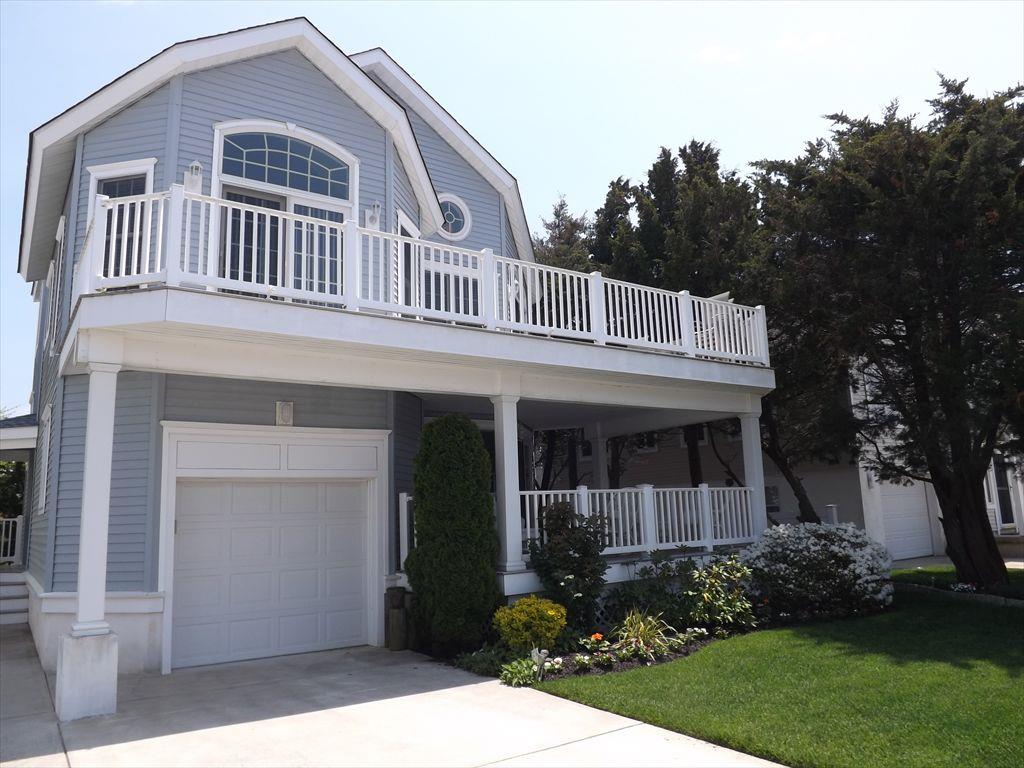 2253 Avalon Avenue - Avalon