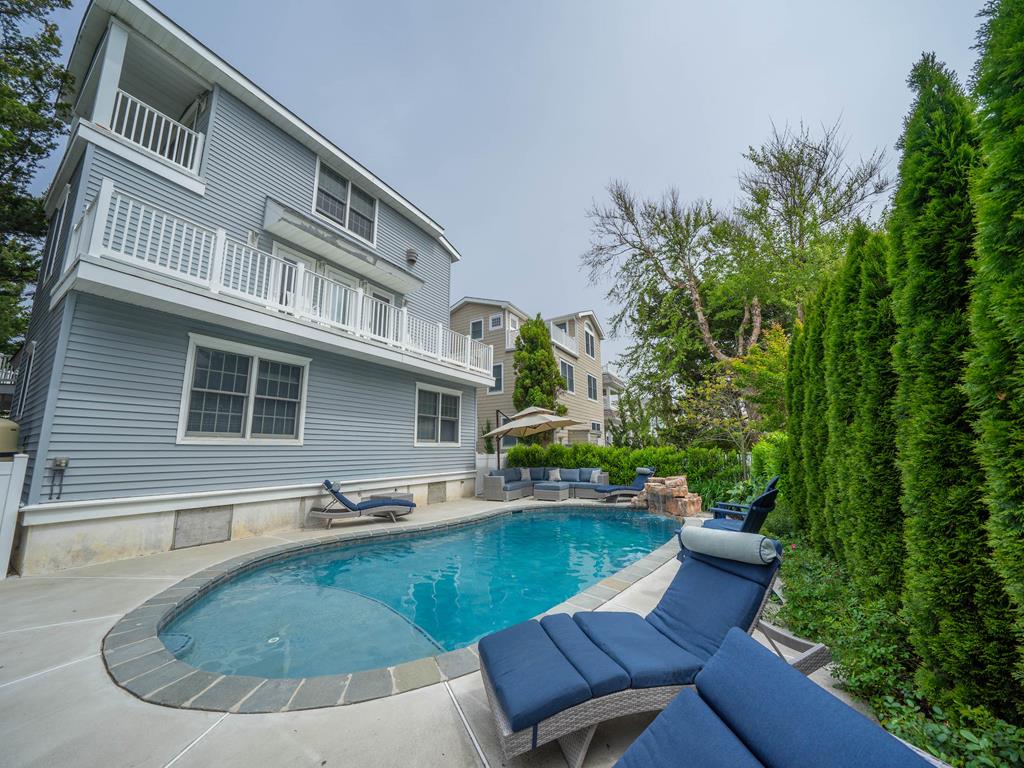 2253 Avalon Avenue Avalon Vacation Rental Tim Kerr Sotheby S