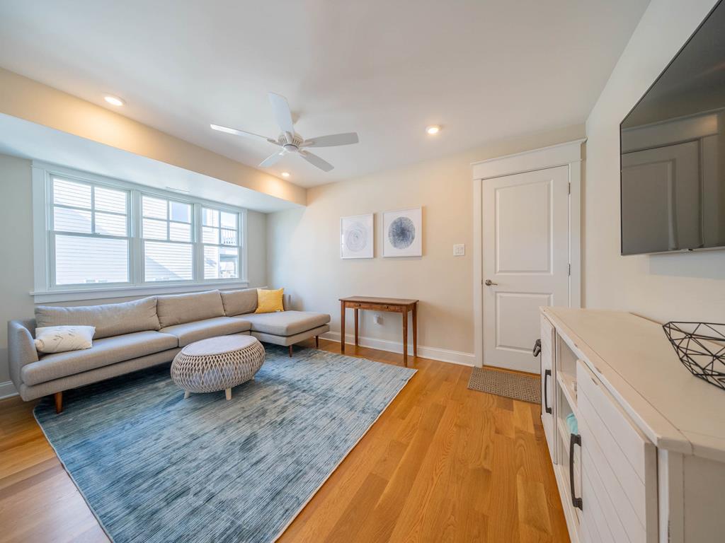 289 65th Street | Photo 3