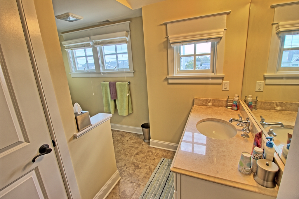 6592 Ocean Drive, Avalon (Southend Avalon)