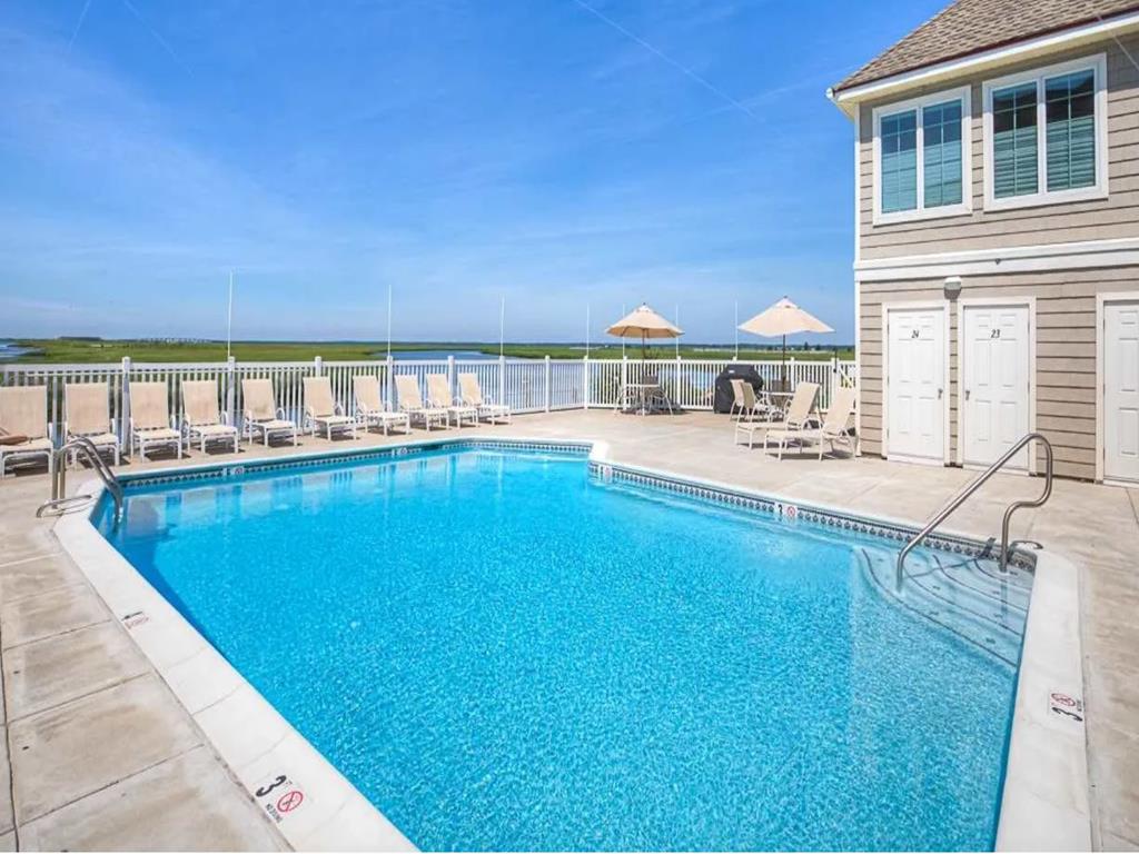 1127 Stone Harbor Blvd, Unit B-31 | Photo 3