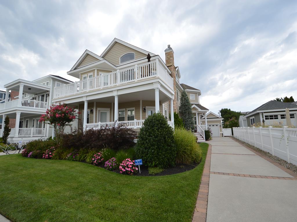 215 49th Street - Avalon