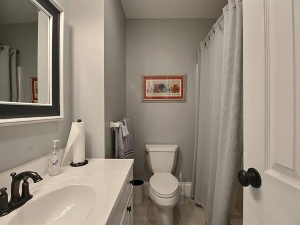 https://realtimerental.com/rrv10/RentalPhotos/1078/1078718.21.jpg