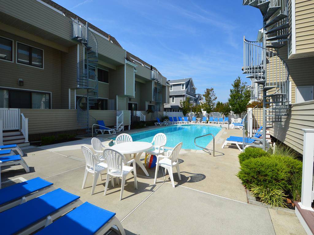 301 80th Street, Unit B18 | Photo 4