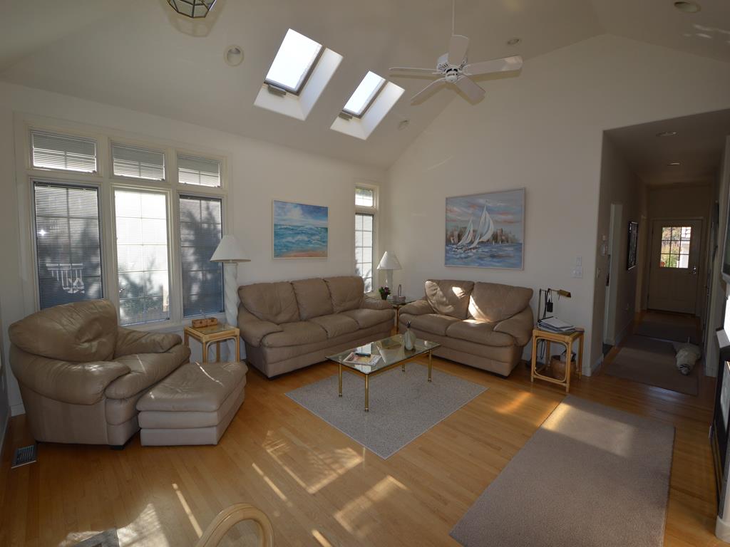 1st floor open living area