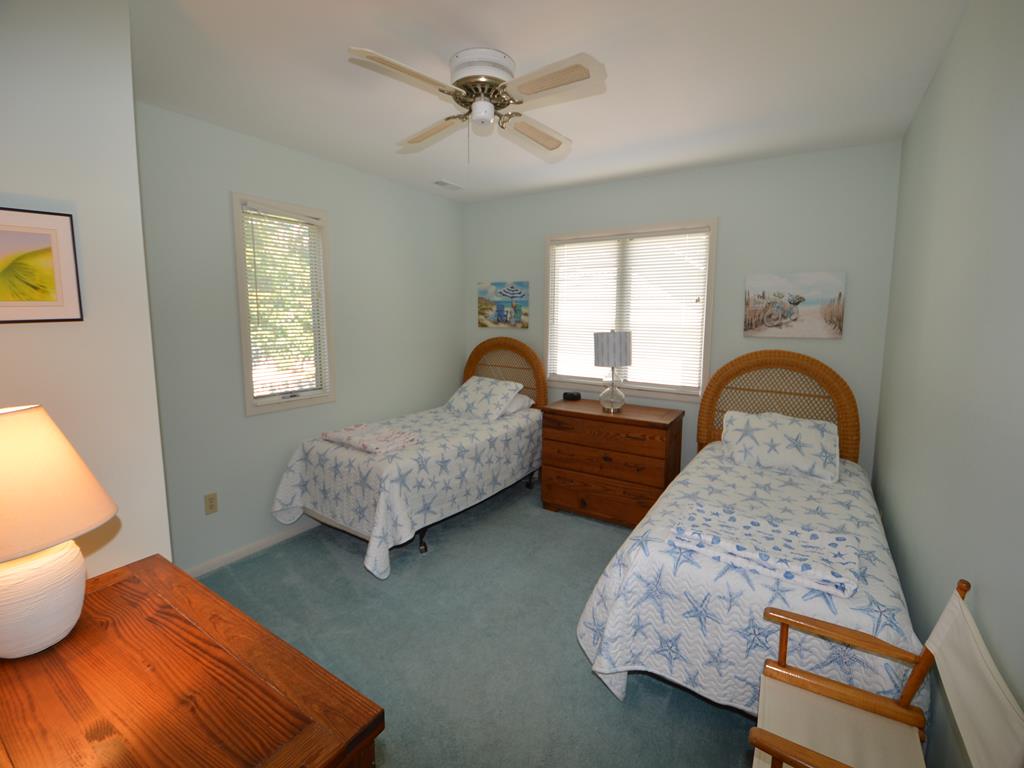 1st floor Twin bedroom