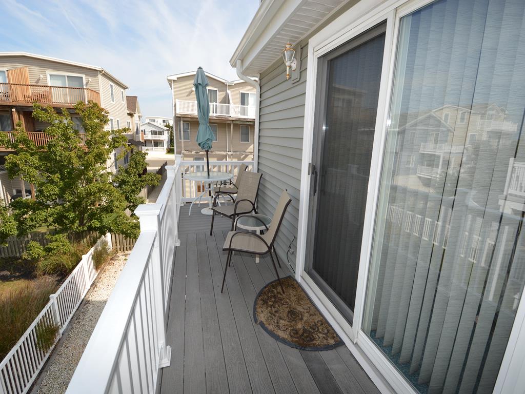 251 34th Street, Avalon Vacation Rental Tim Kerr Sotheby's