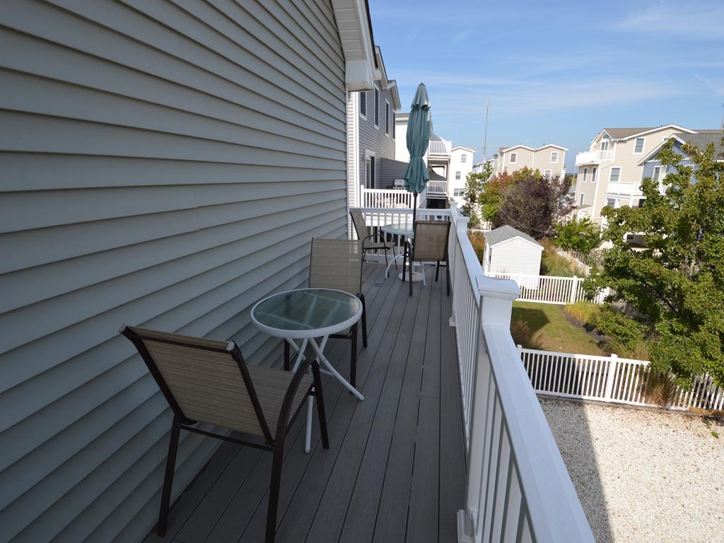 251 34th Street, Avalon Vacation Rental Tim Kerr Sotheby's