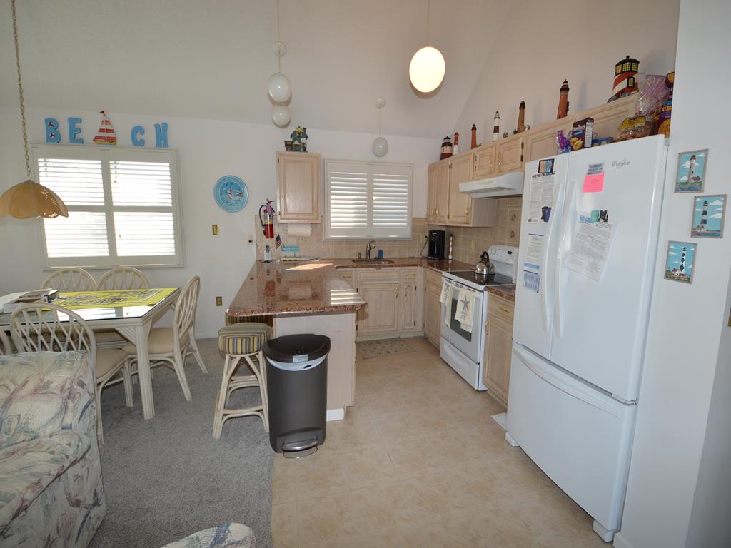 251 34th Street, Avalon Vacation Rental Tim Kerr Sotheby's