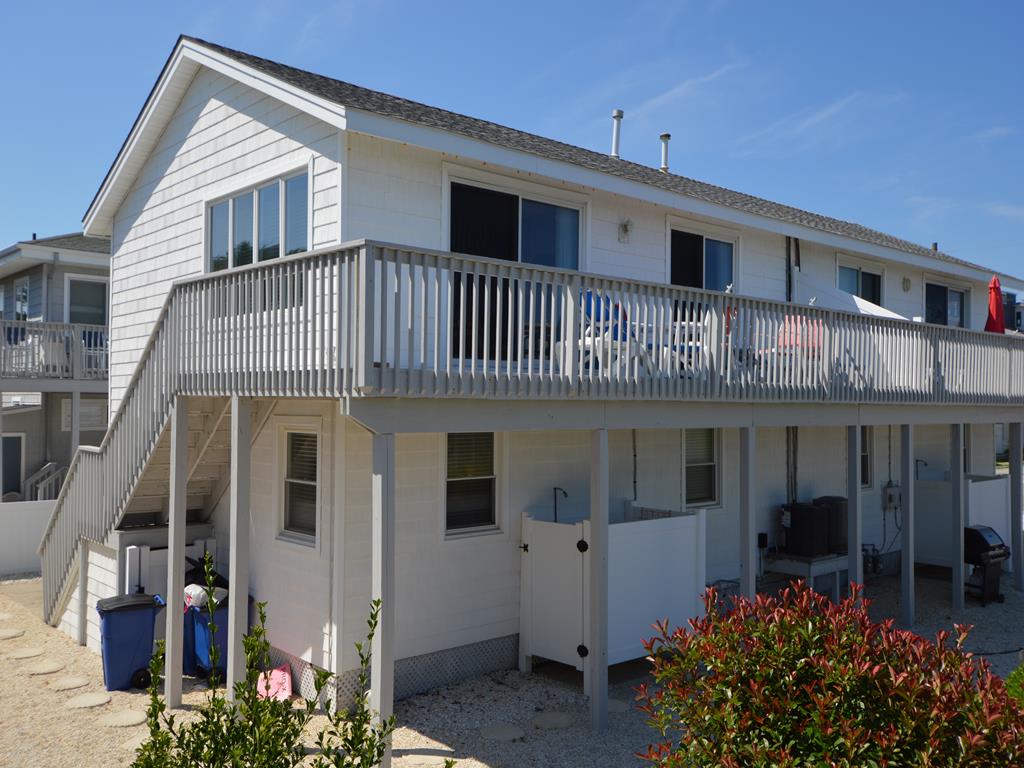 64 E 27th Street - South | Photo 4