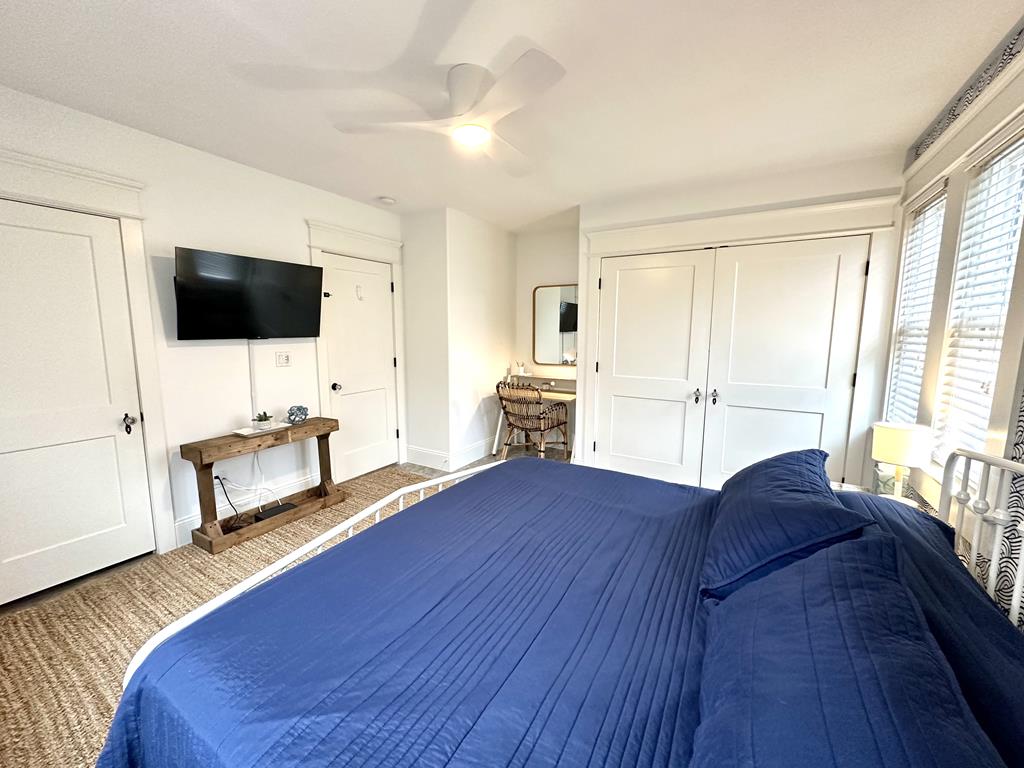 Large Home Beach Block - 18 Stockton Place | Photo 20