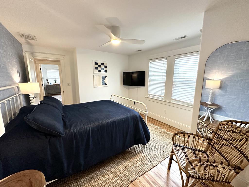 Large Home Beach Block - 18 Stockton Place | Photo 32