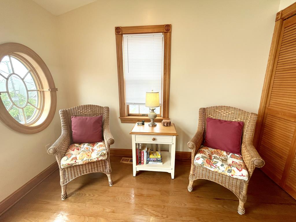 STONES THROW TO BEACH | Photo 21