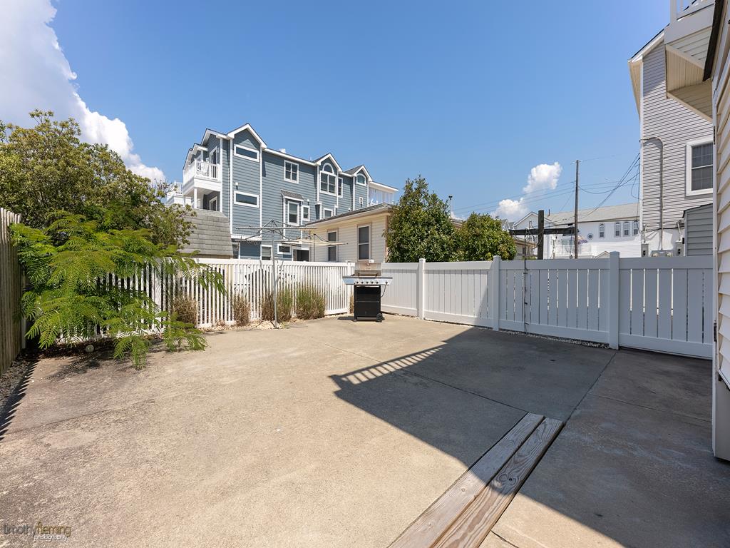 7304 Pleasure Avenue, Sea Isle City (Beach Block)