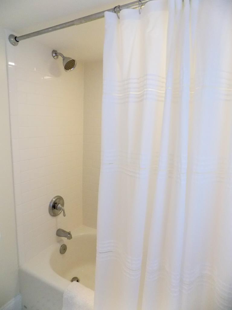 Hidden Gem - Walking Distance to Town | Photo 15