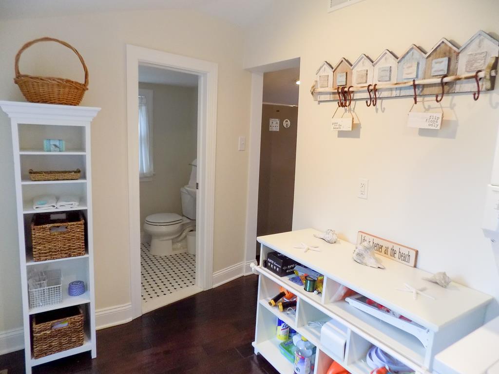 Hidden Gem - Walking Distance to Town | Photo 22