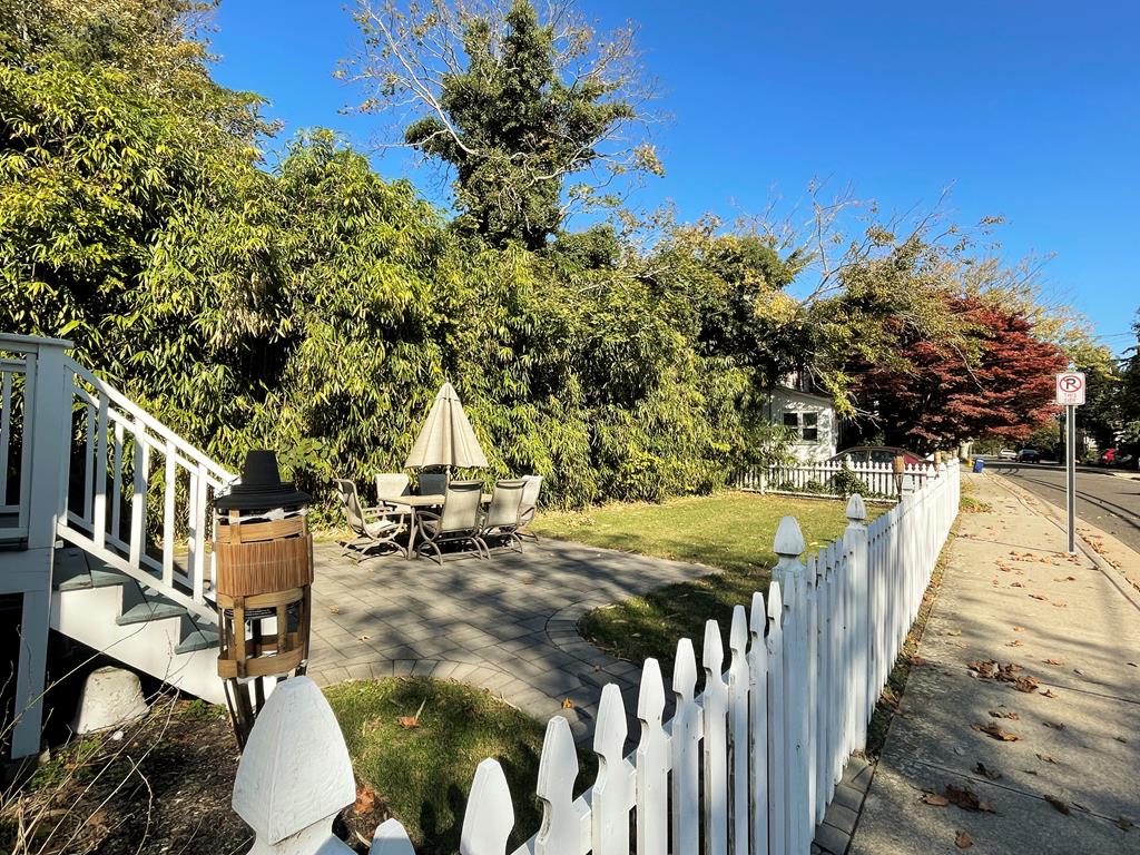 Hidden Gem - Walking Distance to Town | Photo 26