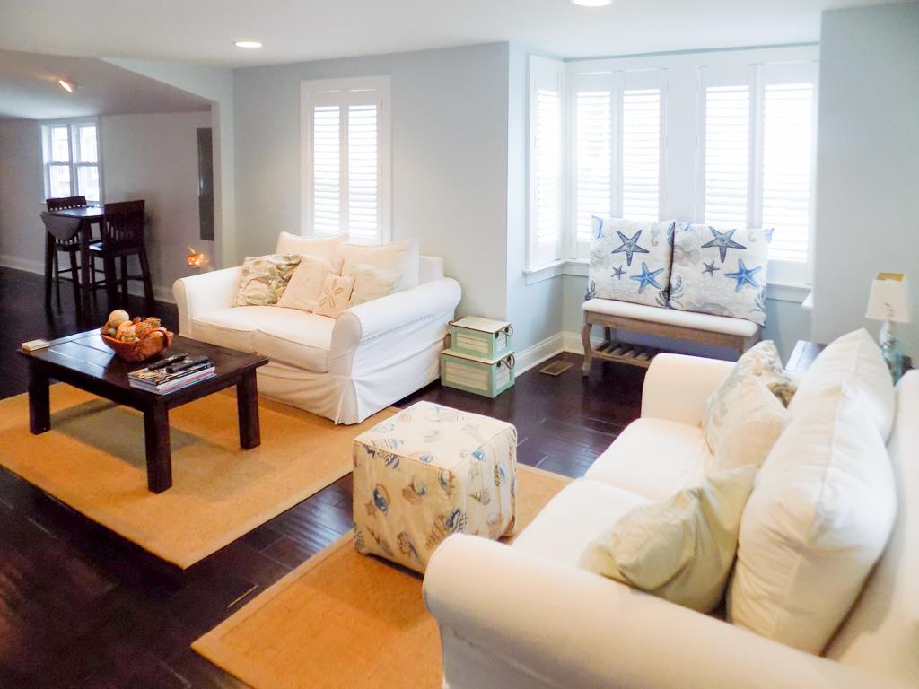 Hidden Gem - Walking Distance to Town | Photo 9