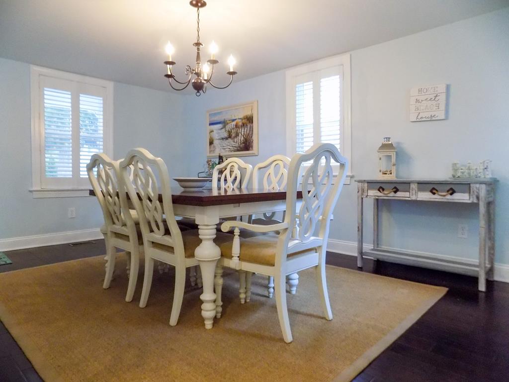 Hidden Gem - Walking Distance to Town | Photo 10