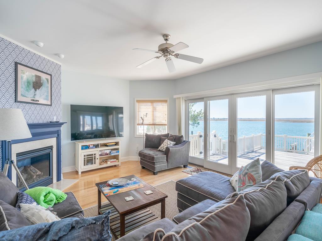 8913 Sunset Drive, Stone Harbor | Vacation Rental | Tim Kerr