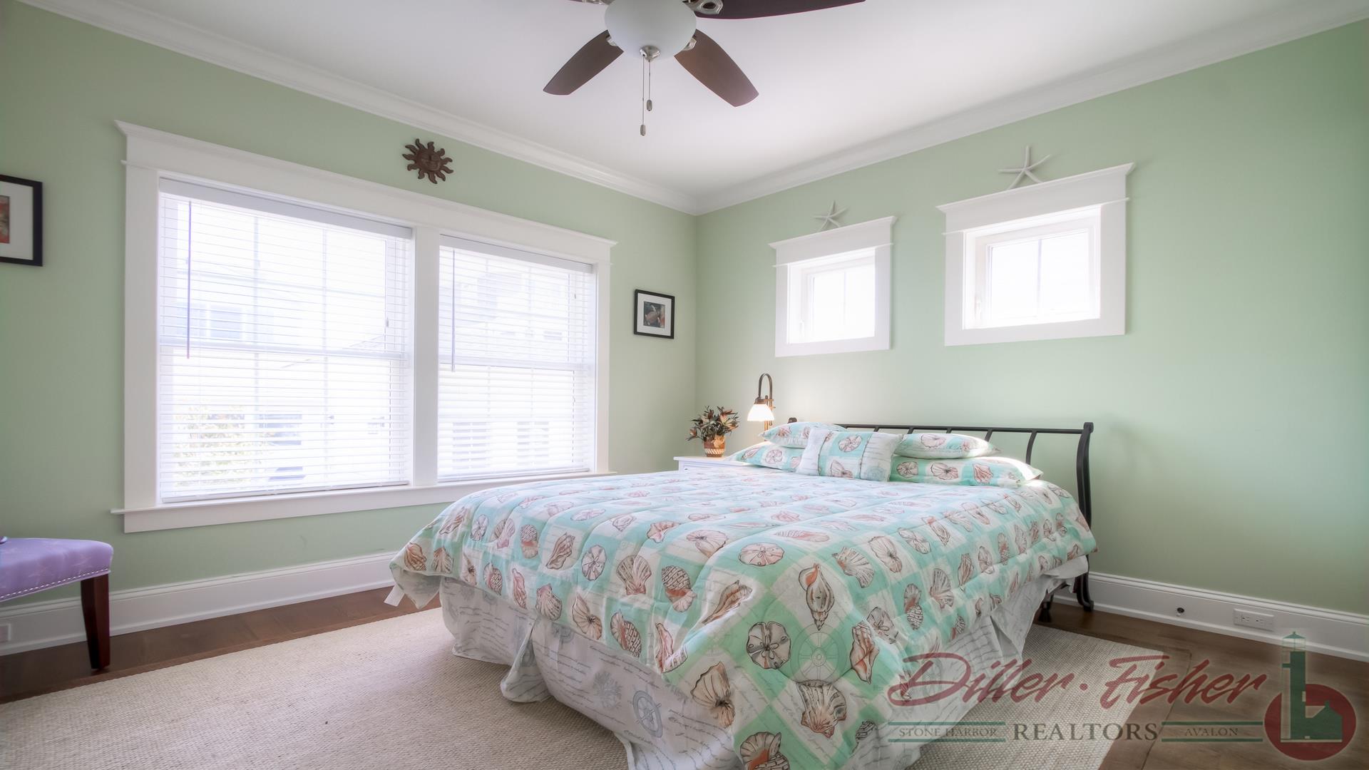 225 49th Street, Avalon (Mid-Island)