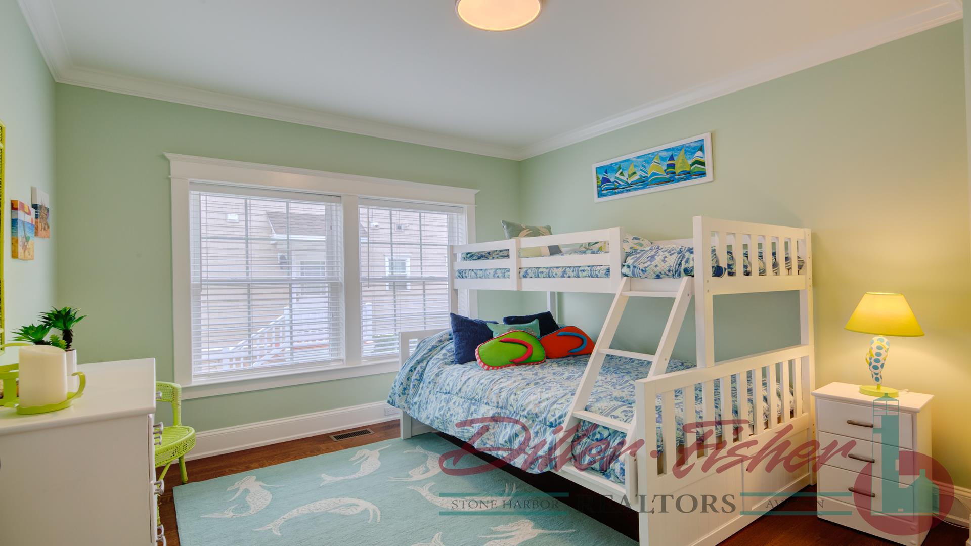 225 49th Street, Avalon (Mid-Island)