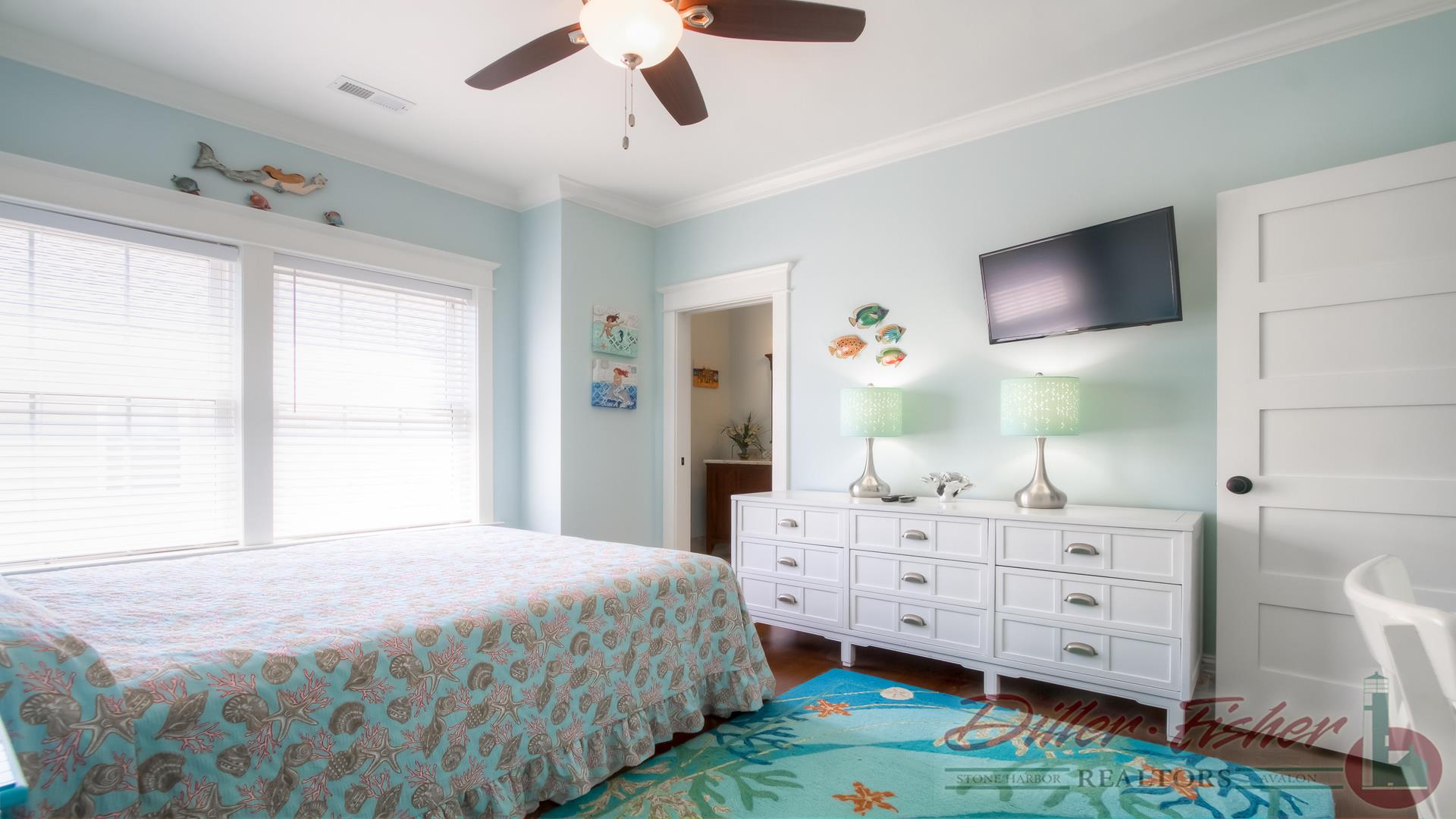 225 49th Street, Avalon (Mid-Island)